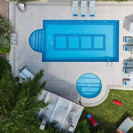 Alonia Villa, Refined Living With 50m2 Private Pool, By Thinkvilla Villa Melidhónion